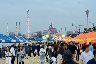야간 송도 바다에 불 밝힌 ‘포송마차’ 포항의 밤 달군다