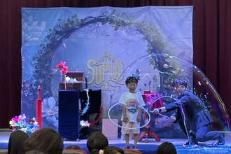 아이들은 비눗방울 세상으로, 어른들은 동심 속으로 풍덩!