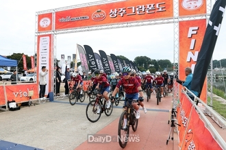 전국 자전거 동호인들 상주에서 그동안 갈고닦은 실력 마음껏 펼치다!