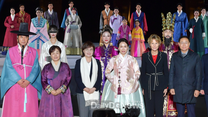 “경북의 아름다움 세계에 알리다!”