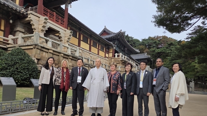 APEC 정상회의 참가 주요인사, 신라 천년 역사와 문화에 매료되다!