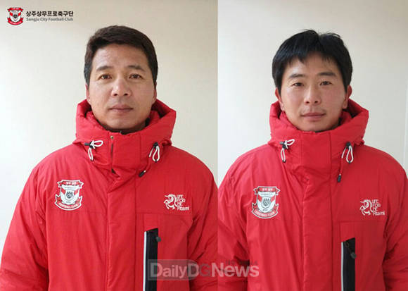 사진왼쪽부터 김현수 김상록코치(상주시 제공)