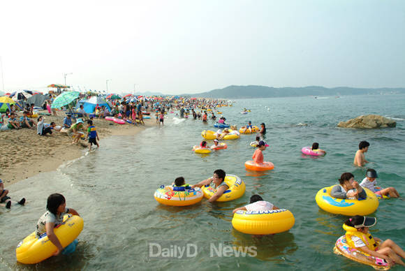 울진 후정해수욕장(울진군 제공)