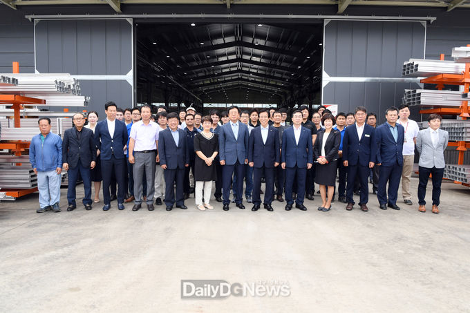 사진제공 문경시, 신기 제2일반산업단지 입주기업 미래테크(주) 준공