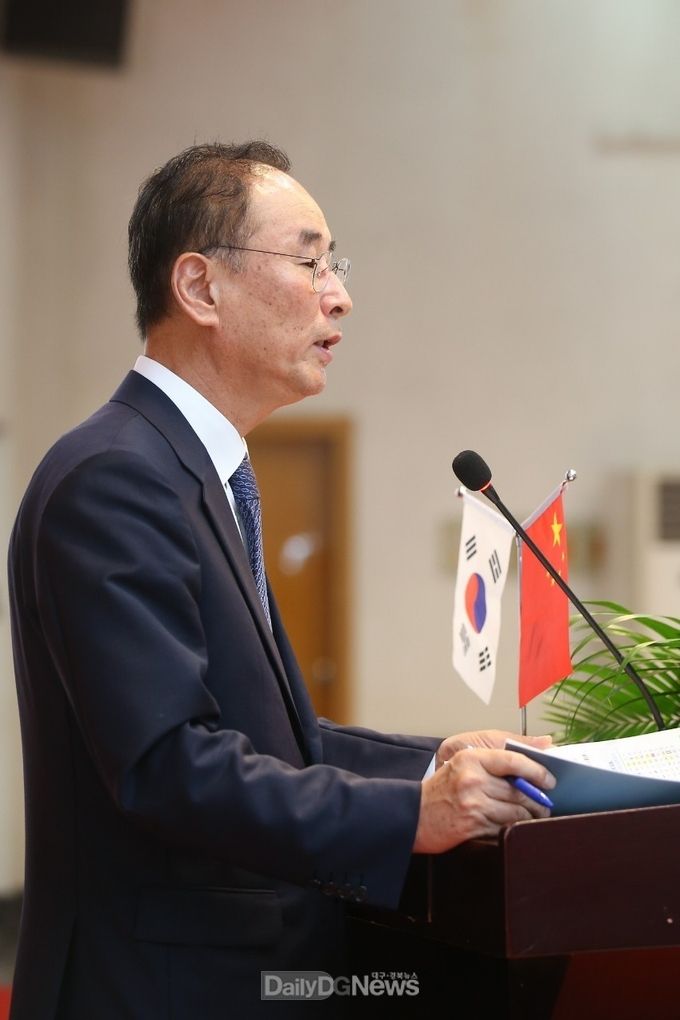 사진제공 구미시, 장사대학교에서 특강펼치고 있는 장세용 시장