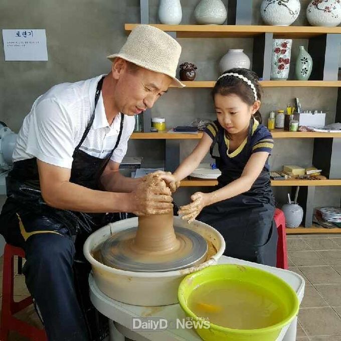 영동선 여주(강릉)휴게소 도자기 체험장<br>
