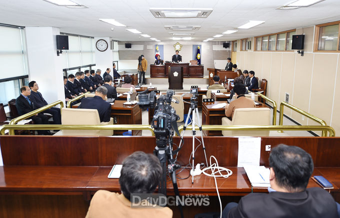 군위군의회