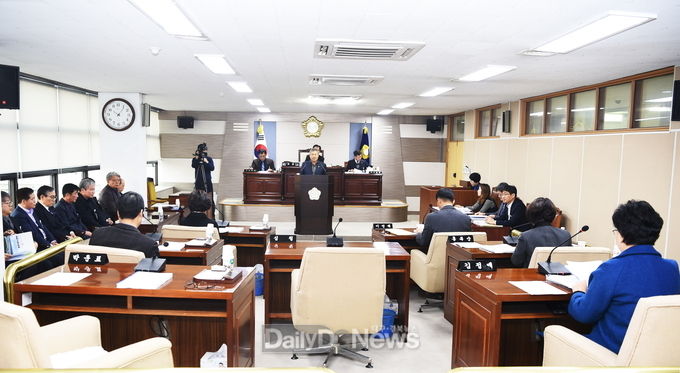 군위군의회