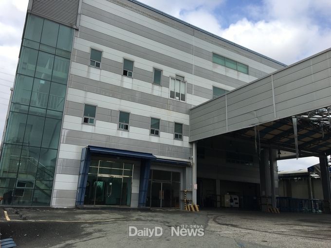 서재헌 더불어민주당 대구 동구갑 예비후보가 임시격리시설로 활용 가능하다고 주장하는 반도체 기업 모습. (사진=서재헌 예비후보 제공)