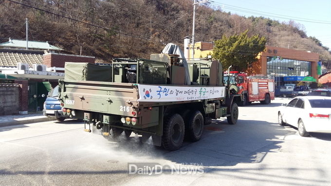 육군 50사단 제123연대 봉화군 구석구석 방역 구슬땀