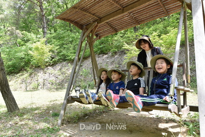 청송군, 코로나19 극복 아동양육한시지원사업 추진