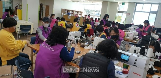 장려상을 수상한 사랑의 면 마스크 만들기 운동