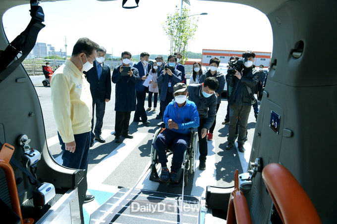 교통약자 이동지원차량 인계