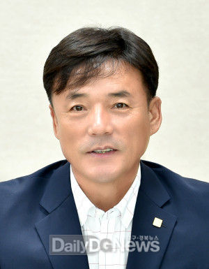 윤경희 청송군수