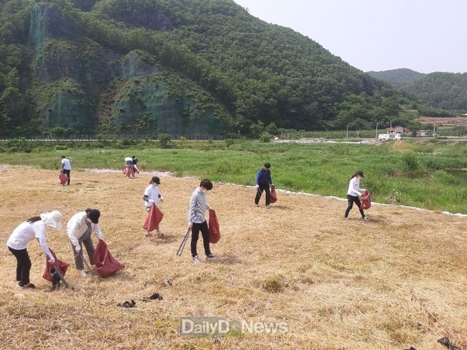 영양군, 제25회 환경의 날 기념 하천정화활동 실시