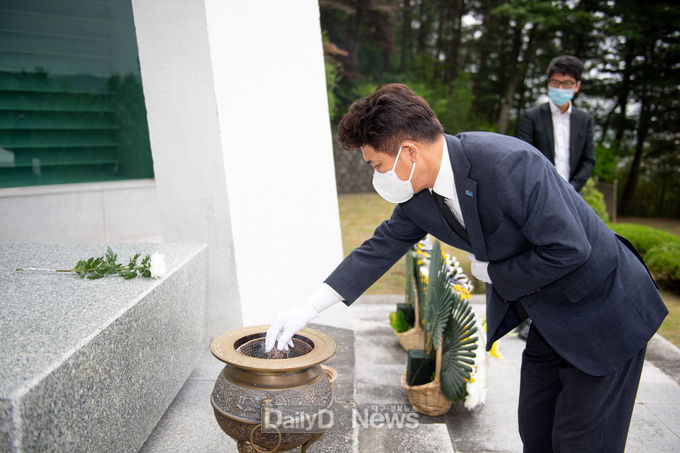 영덕군,장사상륙작전 전승기념관 선상에서 전몰용사 추모