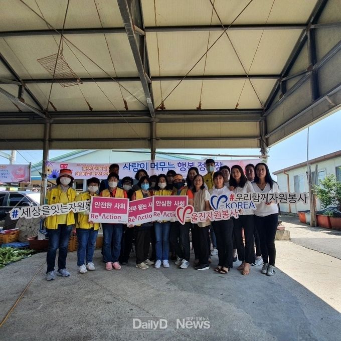 자원봉사와 함께하는 코로나19‘안심’전통시장 사랑이 머무는 행복정류장