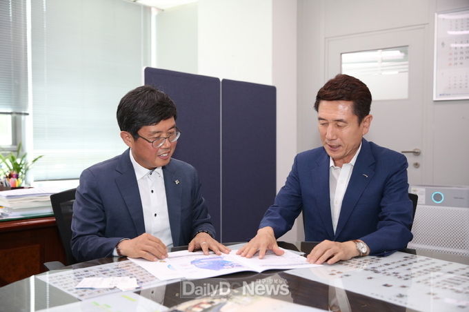 이강덕 포항시장, 국비 확보 위한 총력전 시작(안도걸 예산실장)