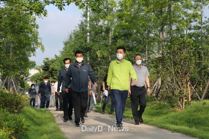 시정과 하나로(路)! 포항시, 읍면동장 소통 트레킹 열어