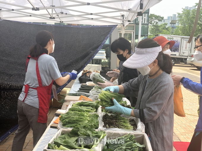 포항시정례직거리장터 ‘영일만친구사랑장터’