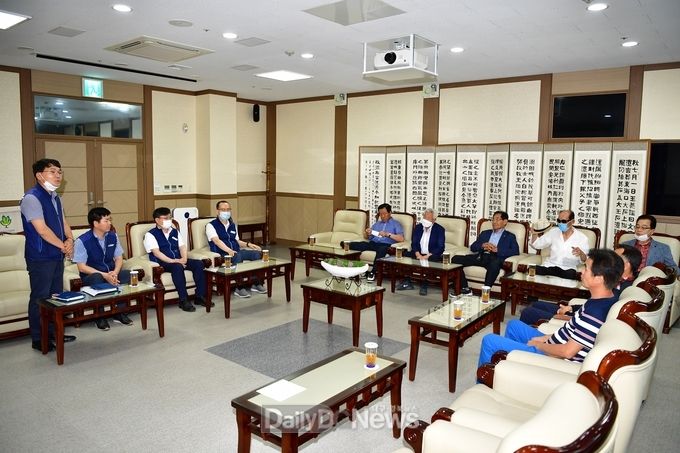 동경주 경로당 재개소 축하 여름나기 물품 전달 간담회