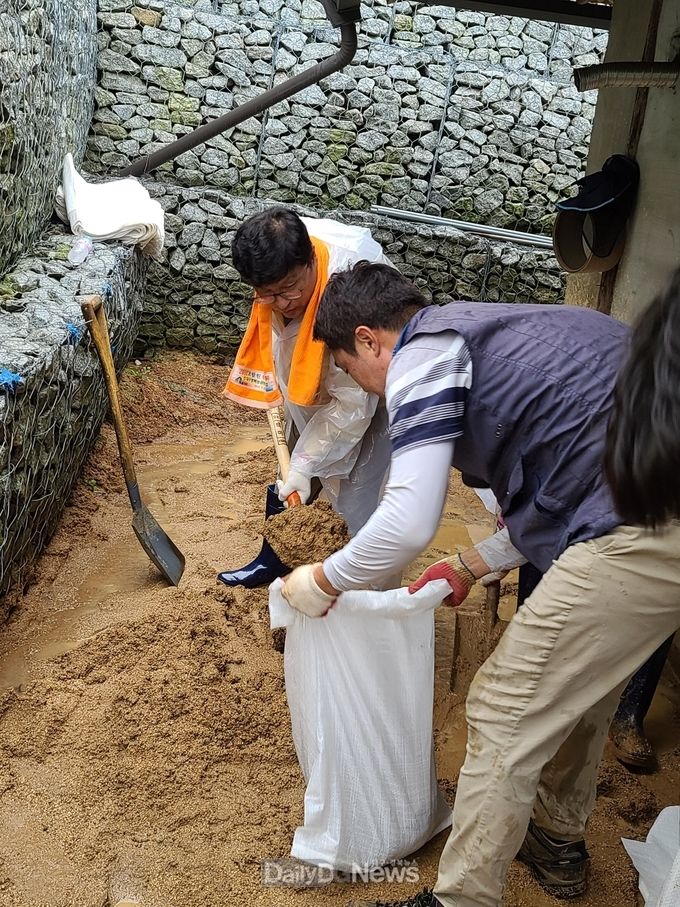 .피해복구지원 사진(박형수 의원).