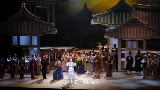 석주 이상룡선생의 일대기를 그린 창작 오페라 ‘석주 이상룡’의 공연 장면