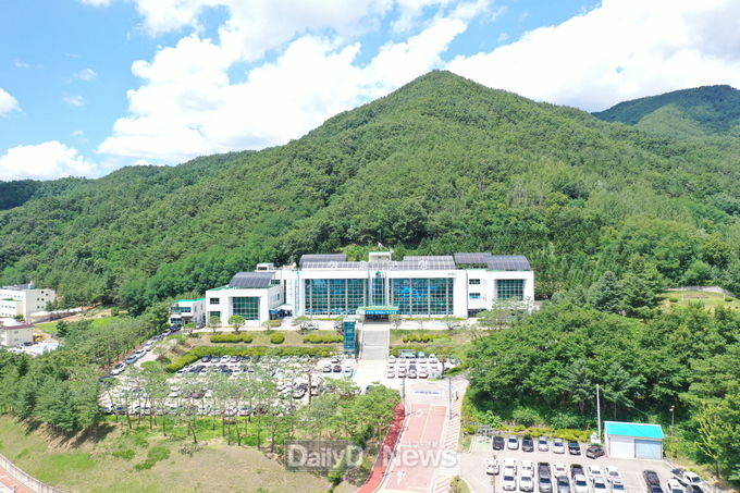 청송군청 전경