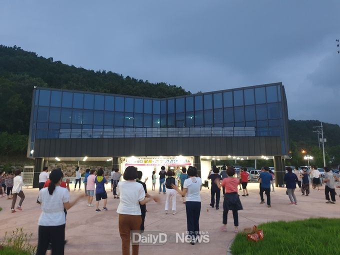 칠곡군, ‘야간 건강댄스교실’운영