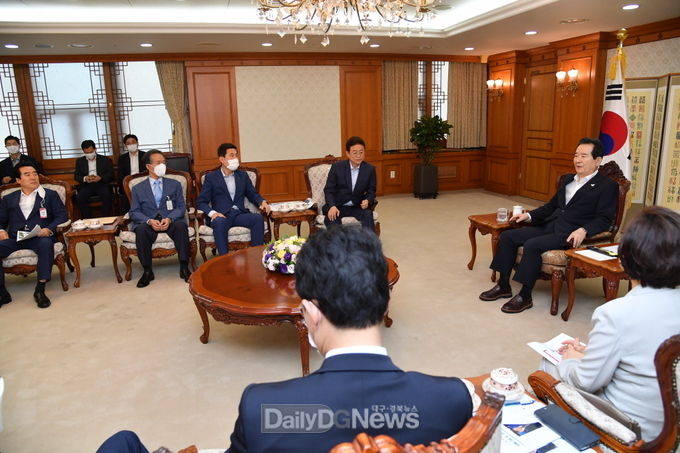 이강덕 시장, 정세균 국무총리에 지진피해 100% 지원 건의