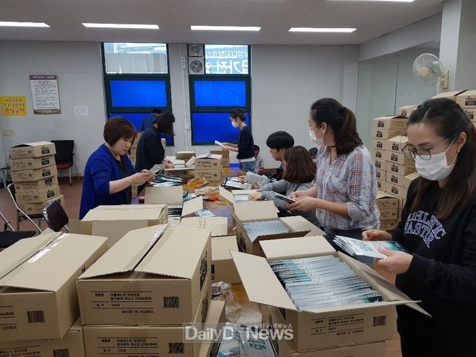 청도군, 코로나19 예방행동수칙, 서한문 등 배부 및 전 군민 1인당 마스크 5매씩 전달