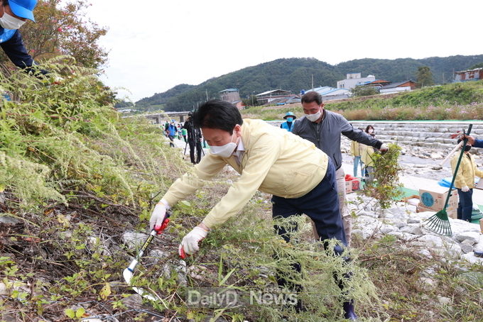 “깨끗한 성주로, 미래로!! 환경정화활동” 실시