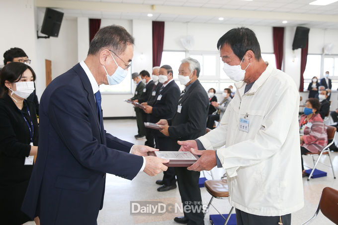 제24회 노인의 날’…노인복지증진에 기여한 유공자에 대한 시상식 위주 간소하게 진행