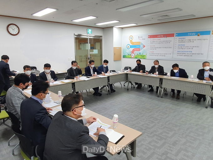 포항시, 피해구제지원단 및 손해사정 기관과 업무회의 가져