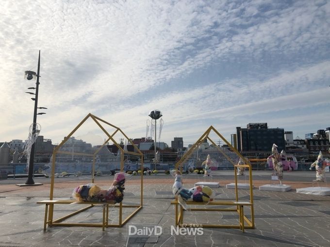 포항 해상공원에 ‘K팝 아이돌’ 설치 미술 전시 열려