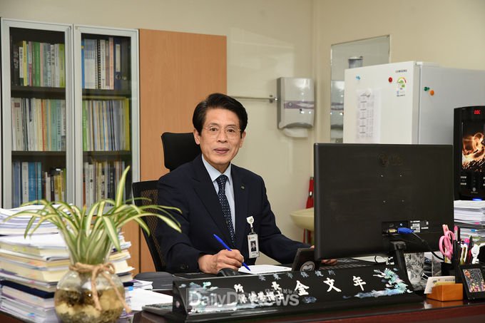 안동시보건소장 보건학박사 김문년