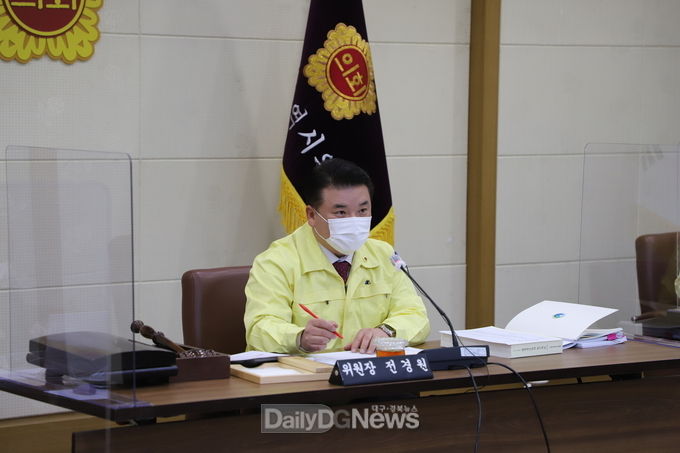 전경원 대구시의회 교육위원회 위원장. (사진=이준호 기자)