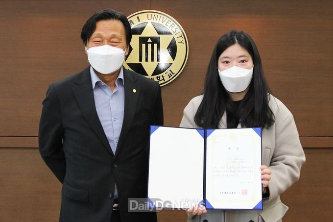 구미대 ‘2020 독서인증 공모전’ 간호학과 방서아 학생 대상 수상