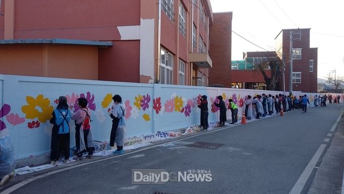 구미시, 장천면 상장리 일원에서 맞춤형 자원봉사인 ‘행복 온(溫/ON)마을 만들기’ 실시