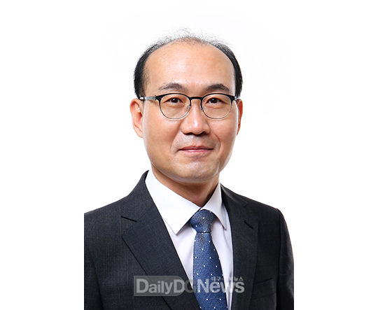 인터넷신문위원회 제33대 회장에 취임하는 하주용