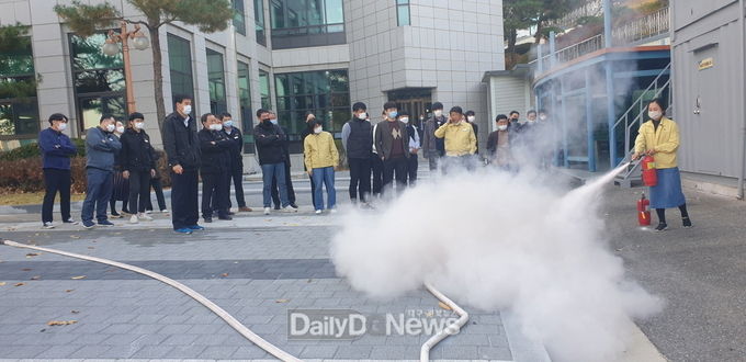 김천시, 시청사 겨울철 화재 대응 소방훈련 실시