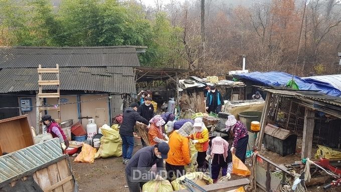 안계면 찾아가는 보건복지팀, 주거환경개선 청소 봉사 실시