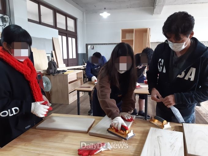 멘티 청소년 대상 직업 및 문화체험활동 진행