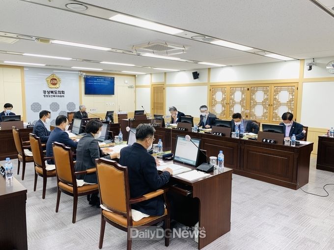 경북도의회 행정보건복지위원회 2020년 제3회 추경예산안 등 심사
