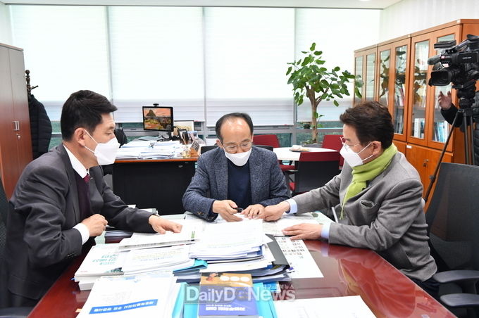 이강덕 포항시장, ‘동해안 횡단대교’ 건설 국비 확보 전력