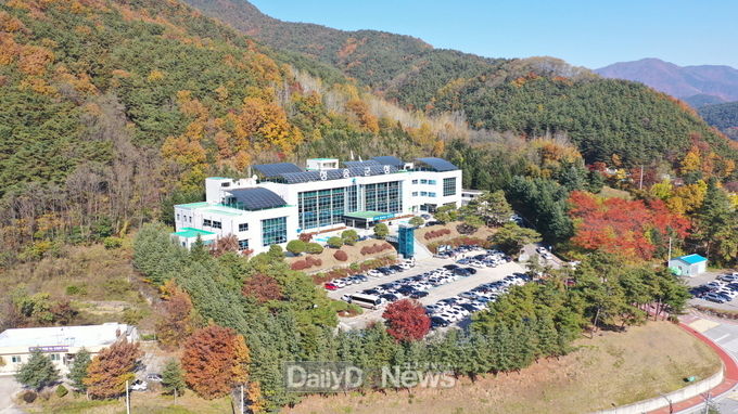 청송군청 전경