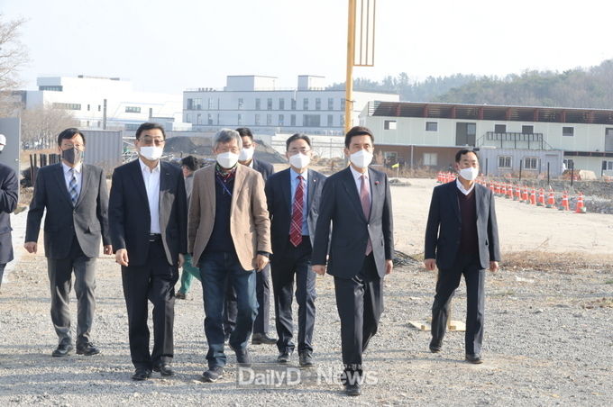 이강덕 포항시장, 기초과학연구원 포스텍 캠퍼스 건립 현장 방문