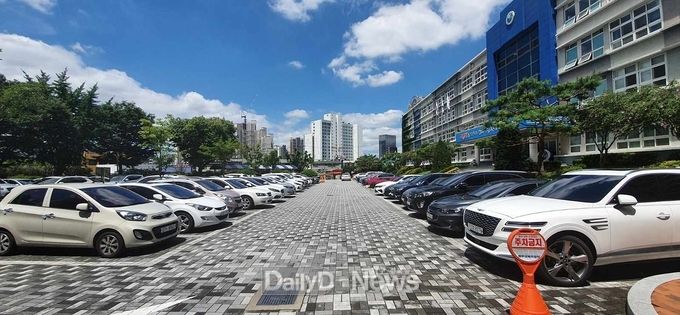 대구시 '주차장 개방 공유사업'에 참여하고 있는 동부교육지원청 모습. (사진=대구시 제공)
