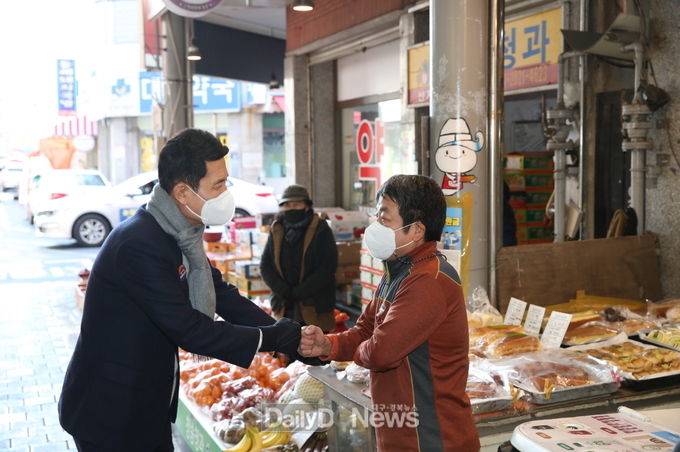 이강덕 포항시장, 새해맞이 큰동해시장 민생현장 방문