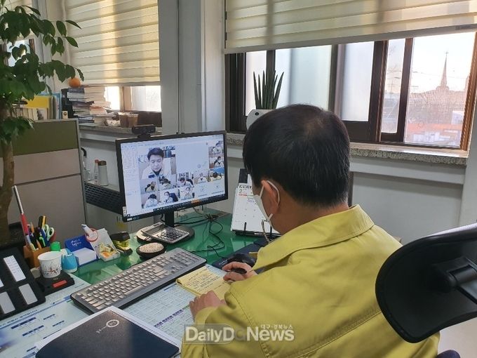 영덕군이 포스트코로나시대 비대면으로 전환한다